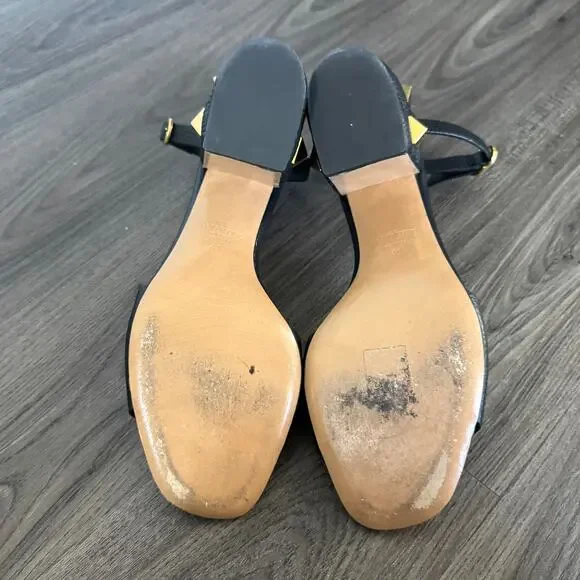 Valentino Garavani Black Leather Gold Studded Sandals 41 Grained Block Heels
